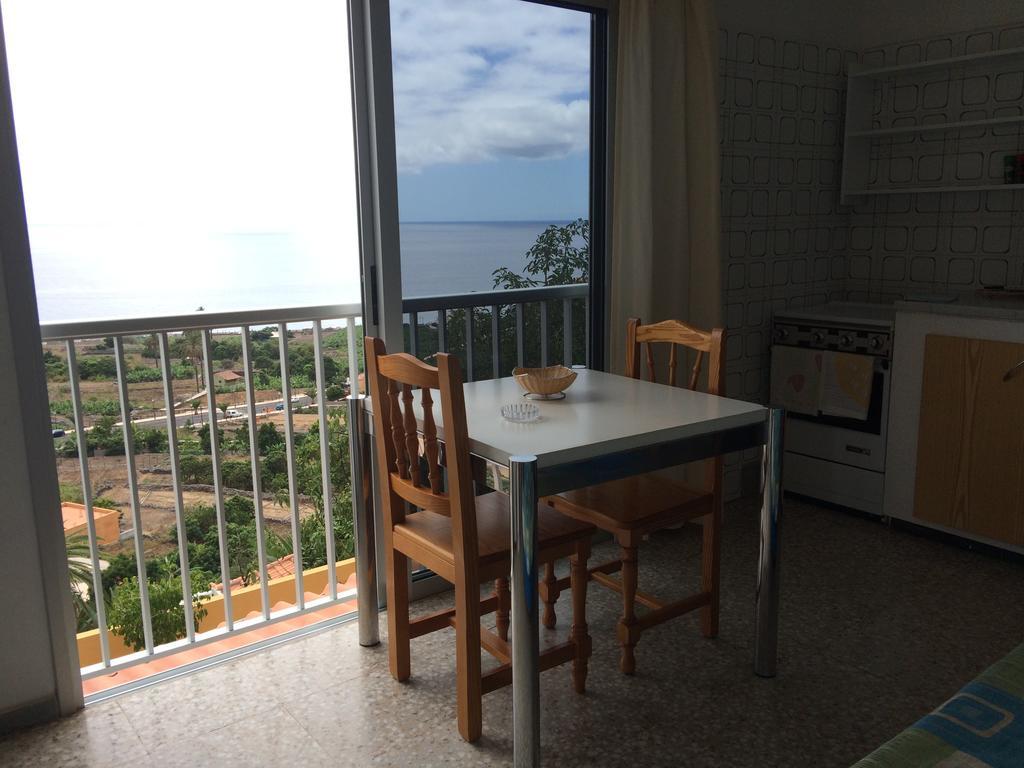 Apartamentos Dominguez Calera Chambre photo
